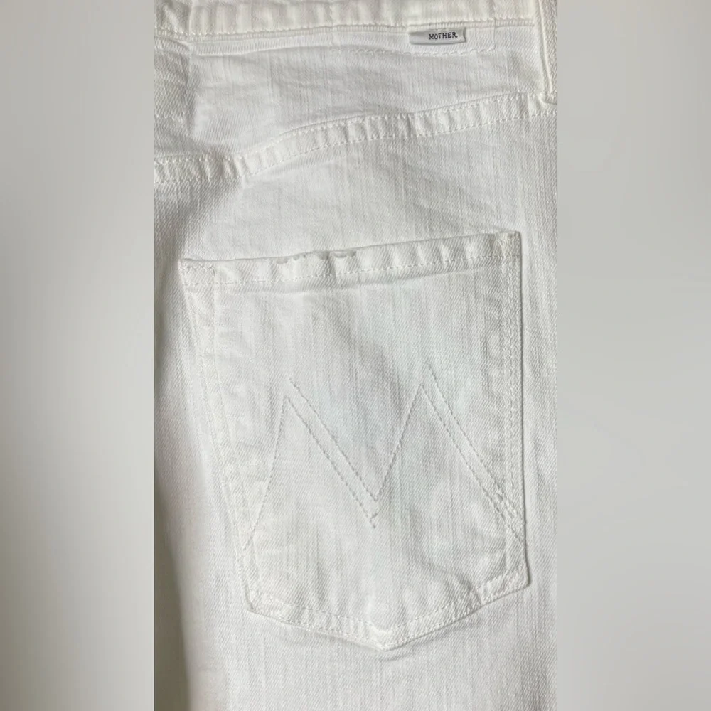 MOTHER High Wasted Hiker Hover White Denim Jeans. Size 28. New never worn. - Picture 4 of 4